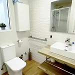בית אירוח Charming House In Old Town • Angie's Nest
