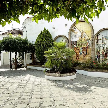 Charming House In Old Town • Angie's Nest * אסטפונה